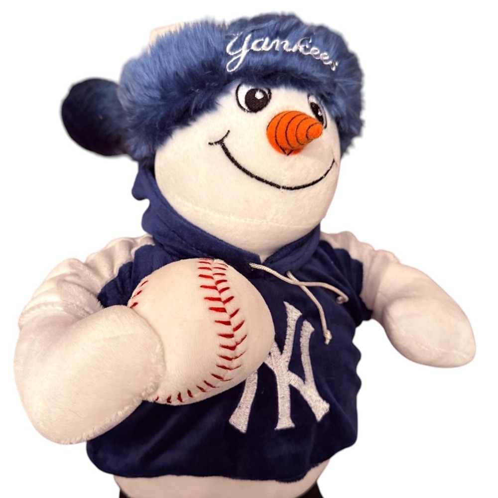 MLB New York Yankees Snowman Plush‎ Baseball Holiday Decor Excellent